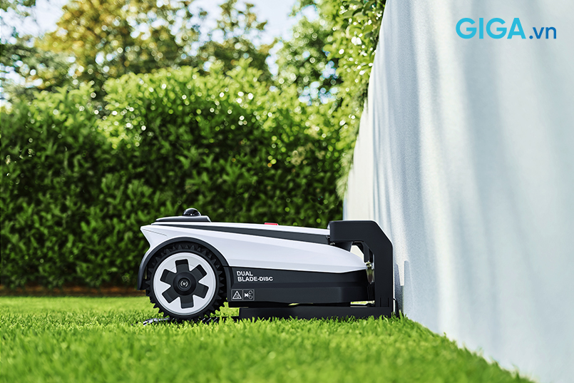 robot cắt cỏ Ecovacs GOAT A2000 LiDAR PRO sạc nhanh chóng